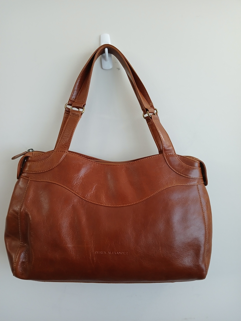Derek Alexander Classic Tan Leather Shoulder Bag - Picture 3 of 7